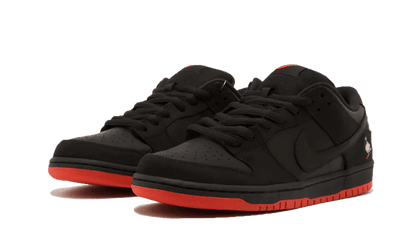 Nike SB Dunk Low Black Pigeon